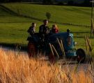 Kinder-am-Tracktor.jpg